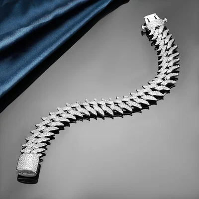 Cuban Link Chain Bracelet by Gemsme