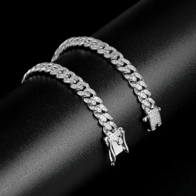 Iced Cuban Chain Bracelet by Gemsme
